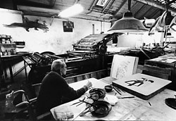 W. Lam en el taller Clot Bramsen, París, 1979
